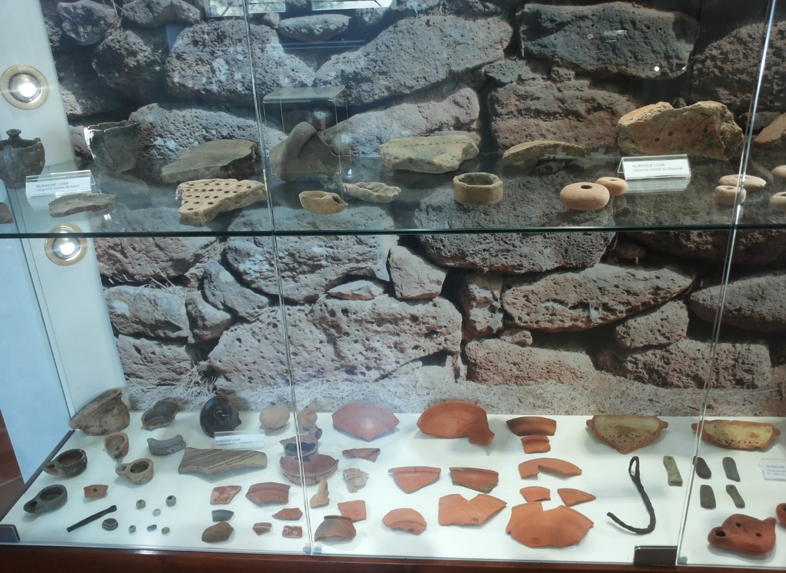 Nuraghe Losa - ritrovamenti