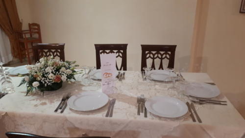 Hotel Villa delle Rose Oristano | Matrimonio preparazione tavolo