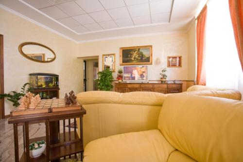 VilladelleRose - Portineria (5)